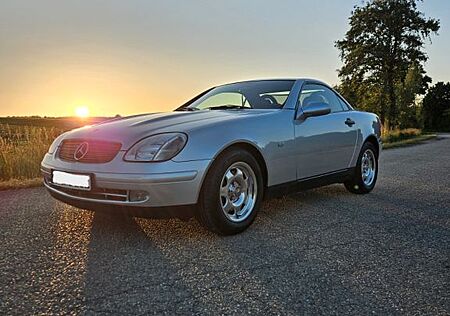 Mercedes-Benz SLK 200 -