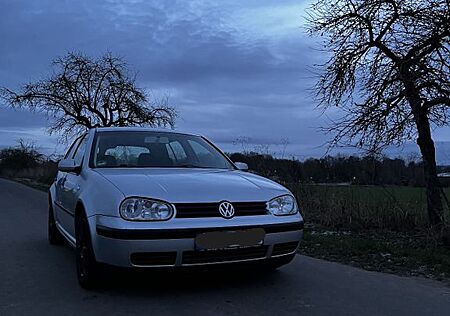 VW Golf Volkswagen 4 1.6 Champ