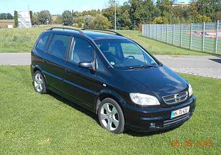 Opel Zafira A 1,8 16V OPC Line schwarz met. 7 Sitzer
