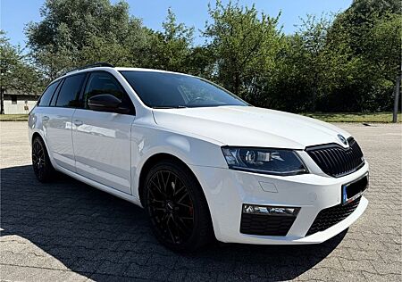 Skoda Octavia 2.0 TDI DSG RS Combi RS