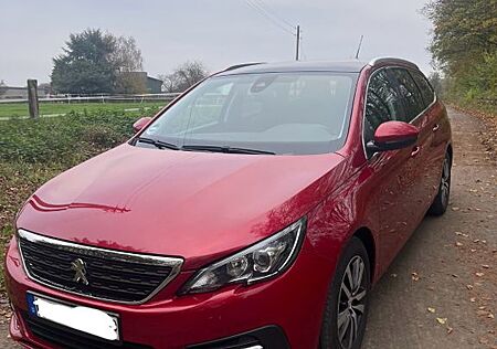Peugeot 308 PureTech 130 Tech Edition SW Tech Edition