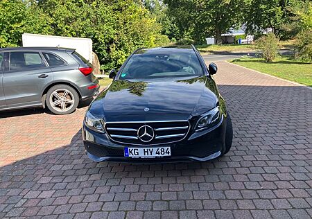 Mercedes-Benz E 220 E -Klasse T-Modell d 4Matic