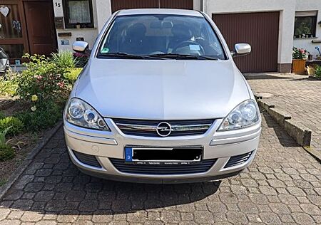 Opel Corsa Gepflegter Kleinwagen, wenig gefahren