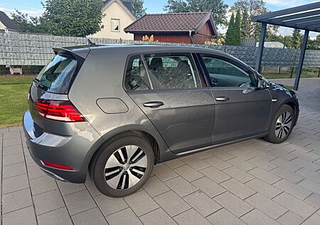 VW Golf Volkswagen e- e-