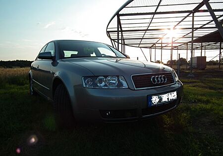 Audi A4 2.0 -multitronic- (8E) 2003