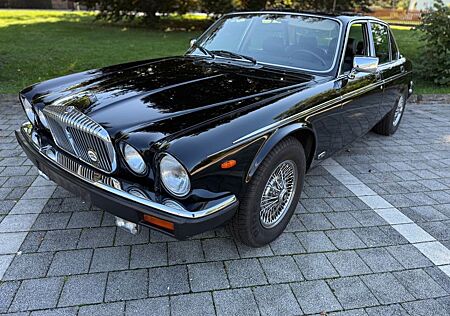 Jaguar XJ12