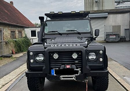 Land Rover Defender 110 TD4 Station Wagon SE / neuer Motor