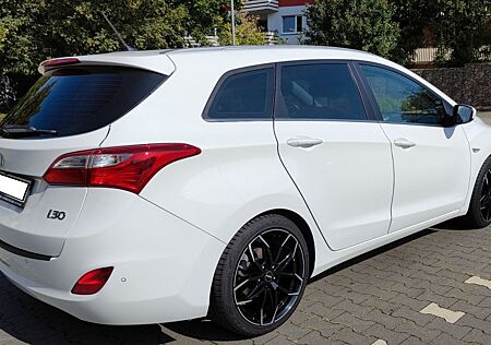 Hyundai i30 blue 1.6 CRDi - Klima, SHZ, LED, Scheckheft