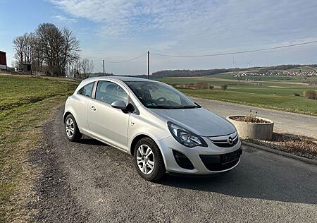 Opel Corsa D 1.4 ENERGY, 8-fach bereift, wenig km