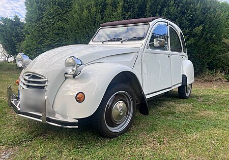 Citroën 2 CV 2CV 6 rostfrei für immer