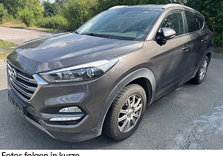 Hyundai Tucson blue Style 2WD/Navi/PDC/Kamera/SZH/TOP