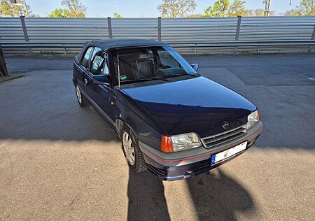 Opel Kadett 1,6i Cabrio "Edition Bertone" TÜV 10/25