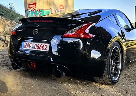 Nissan 370Z 370 Z Pack Aut.+Leder+Navi+Keyless+BOSE+19"