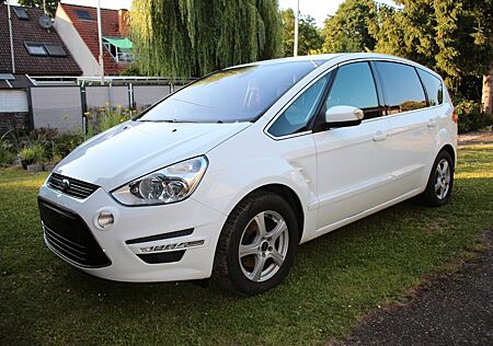 Ford S-Max 2,0 TDCi 103kW DPF Titanium Titanium