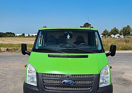 Ford Transit Pritsche mit Kran