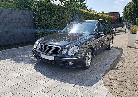 Mercedes-Benz 270 CDI E Klasse Avantgarde Automatik - schwarz