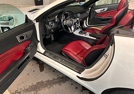 Mercedes-Benz SLK 200 BlueEFFICIENCY -