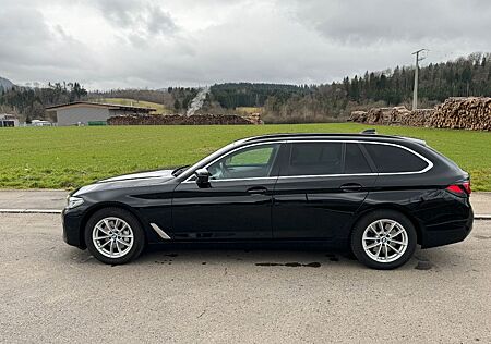 BMW 540d xDrive Touring - incl. Rollstuhlverlade