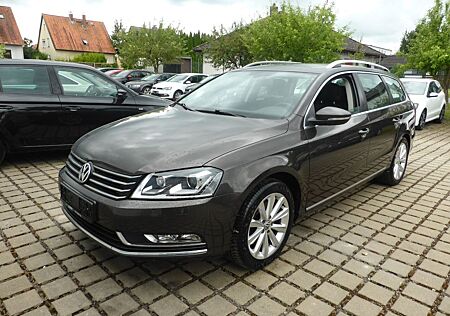 VW Passat Variant Volkswagen Passat Comfortline Bi-XENON AHK SHZ ALU PANORAMD