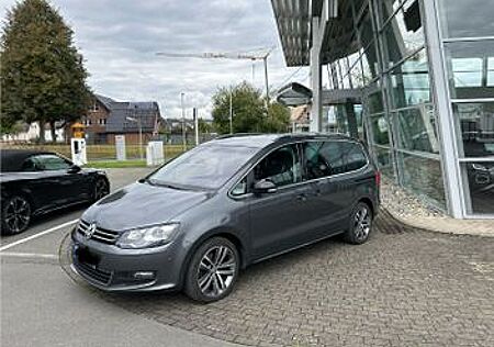 VW Sharan Volkswagen 2.0 TDI DSG BlueMotion Tech Highline ...