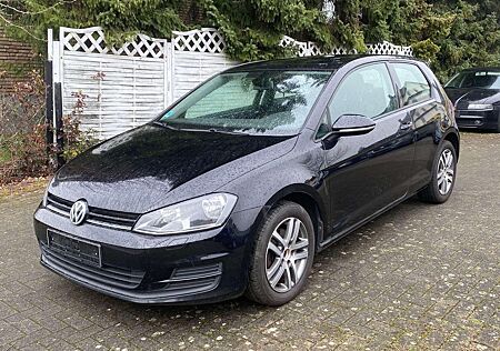 VW Golf Volkswagen Trendline BMT VII Navi Sitzhzg TÜV NE