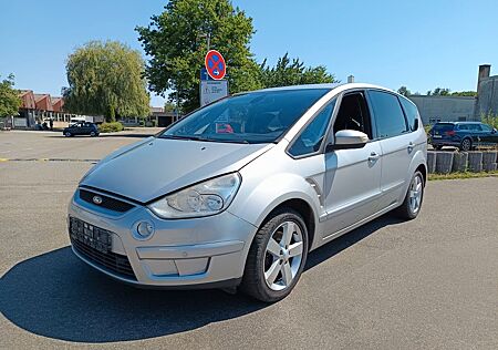 Ford S-Max Titanium
