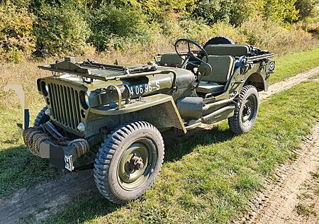 Jeep Willys mit Motor von 1988 ex Funkwagen