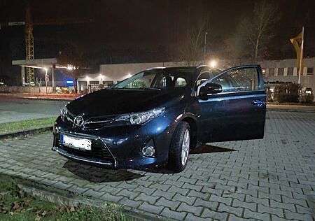 Toyota Auris Touring Sports Touring Sports 2,0-l-D-...
