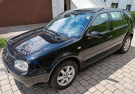 VW Golf Volkswagen 1.9TDI 74kW Special