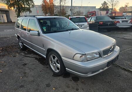 Volvo V70 2.5-10V. " orig.149'km 1.Hand Tüv/ZR neu"