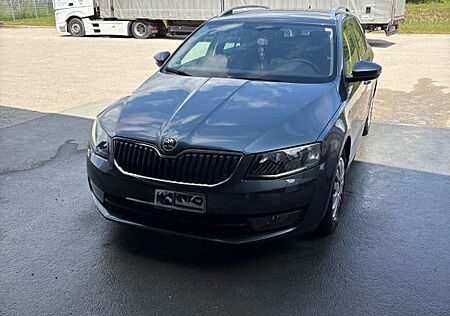 Skoda Octavia 2.0 TDI DSG Joy Combi Joy
