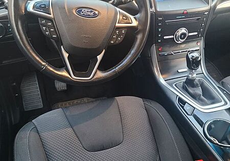 Ford Edge 2,0 l EcoBlue 4x4 TITANIUM TITANIUM