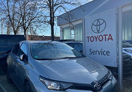 Toyota Auris 1.2 Turbo Team D