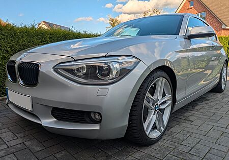 BMW 125i , Scheckheftgepflegt, Xenon, 18" - LM, H&R