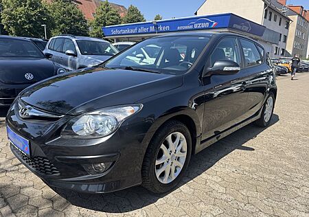 Hyundai i30 Style T-Leder PDC SHZ Alu-Allwetterreifen