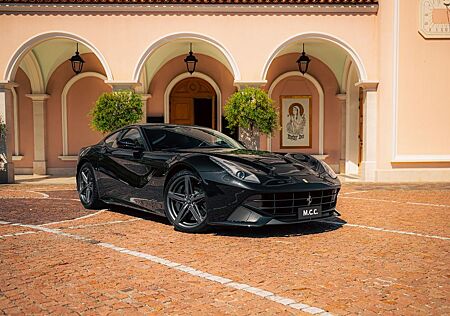Ferrari F12 Berlinetta - Nero Daytona