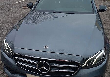 Mercedes-Benz E 250 T CGI Aut. Klima SHZ LED Navi GSH-Dach LMF