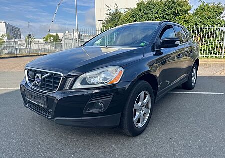 Volvo XC 60 Summum AWD 2.4l D5 2 Hand Leder Bi-Xenon