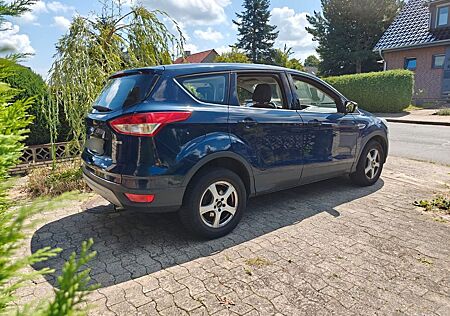 Ford Kuga 1,6l Titanium von Privat / TÜV neu