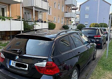 BMW 318i Touring*PanoDach*M-Paket*PDC*TÜV 08/26*