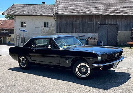 Ford Mustang HT Coupé 289