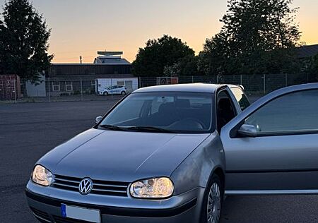 VW Golf Volkswagen 1.9TDI 74Kw Special TÜV / AHK / Diesel