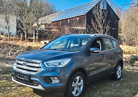 Ford Kuga 2,0Tdci *4x4*Automatik*AHK*Scheckheft*TOP*