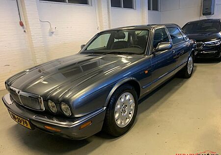 Jaguar XJ Sovereign 4.0 V8 ORIGINEEL NL COMPLEET HISTOR