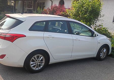 Hyundai i30 1.6 GDI PASSION PLUS PASSION PLUS
