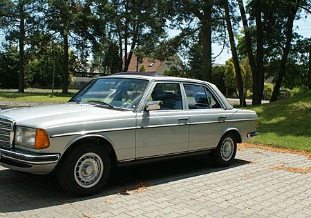 Mercedes-Benz 280 gebraucht kaufen Mercedes-Benz 280 w123 - E280 - Bj 1983