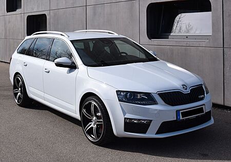 Skoda Octavia RS MOTEC - TDI - DSG - WIE NEU !!!