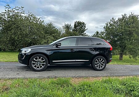 Volvo XC 60 XC60 D5 AWD (mit AHK, Panoramadach)