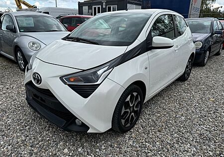 Toyota Aygo (X) -play club,Klima,Navi,Tempomat!