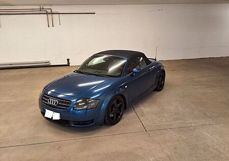 Audi TT Roadster 1.8T 110KW - Mokassin Top Zustand